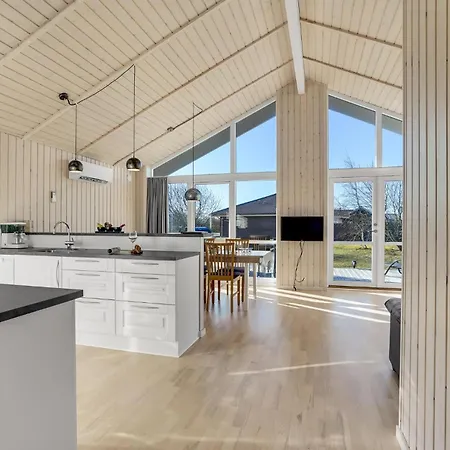 3 Bedroom Lovely In Feriehus Tarm