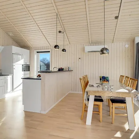 Feriehus 3 Bedroom Lovely In *