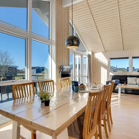 3 Bedroom Lovely In Feriehus Tarm