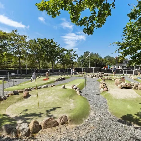 Feriehus 3 Bedroom Lovely In