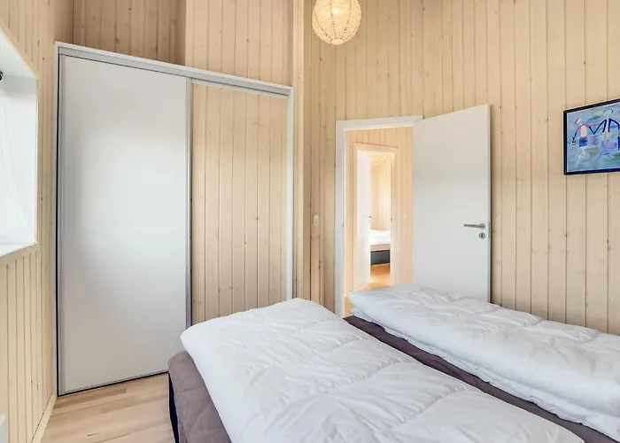 Σπίτι διακοπών 3 Bedroom Lovely In *